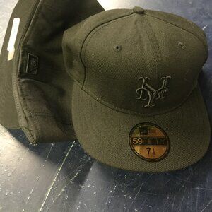 Black Out MLB New Era NY Mets Authentic Stars & Stripes Fitted Hat Size 7 1/8 ML